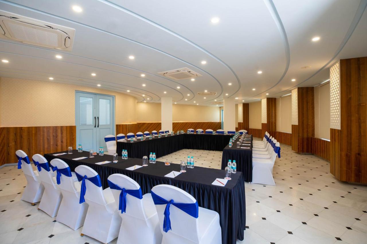 Ramee Royal Resort & Spa - Udaipur Exterior photo