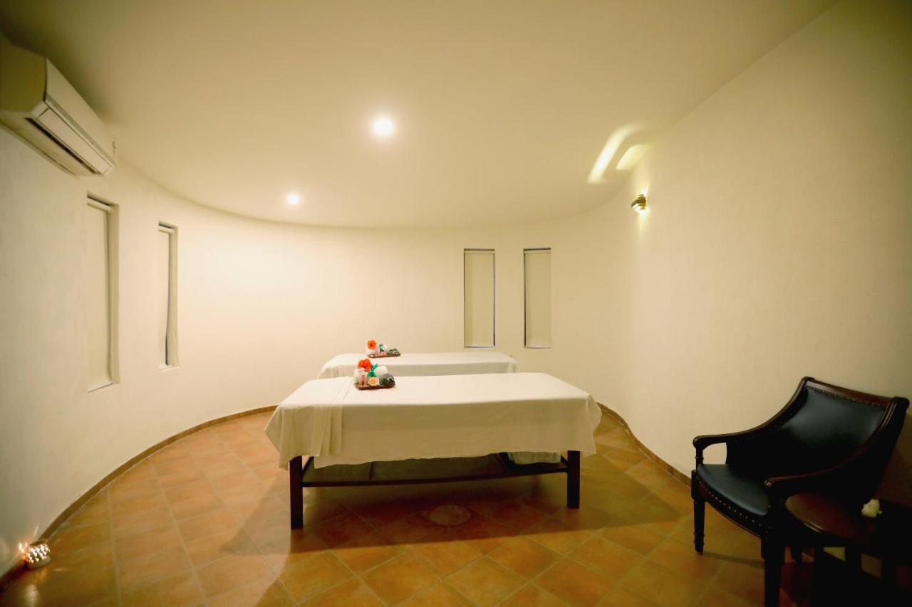 Ramee Royal Resort & Spa - Udaipur Exterior photo