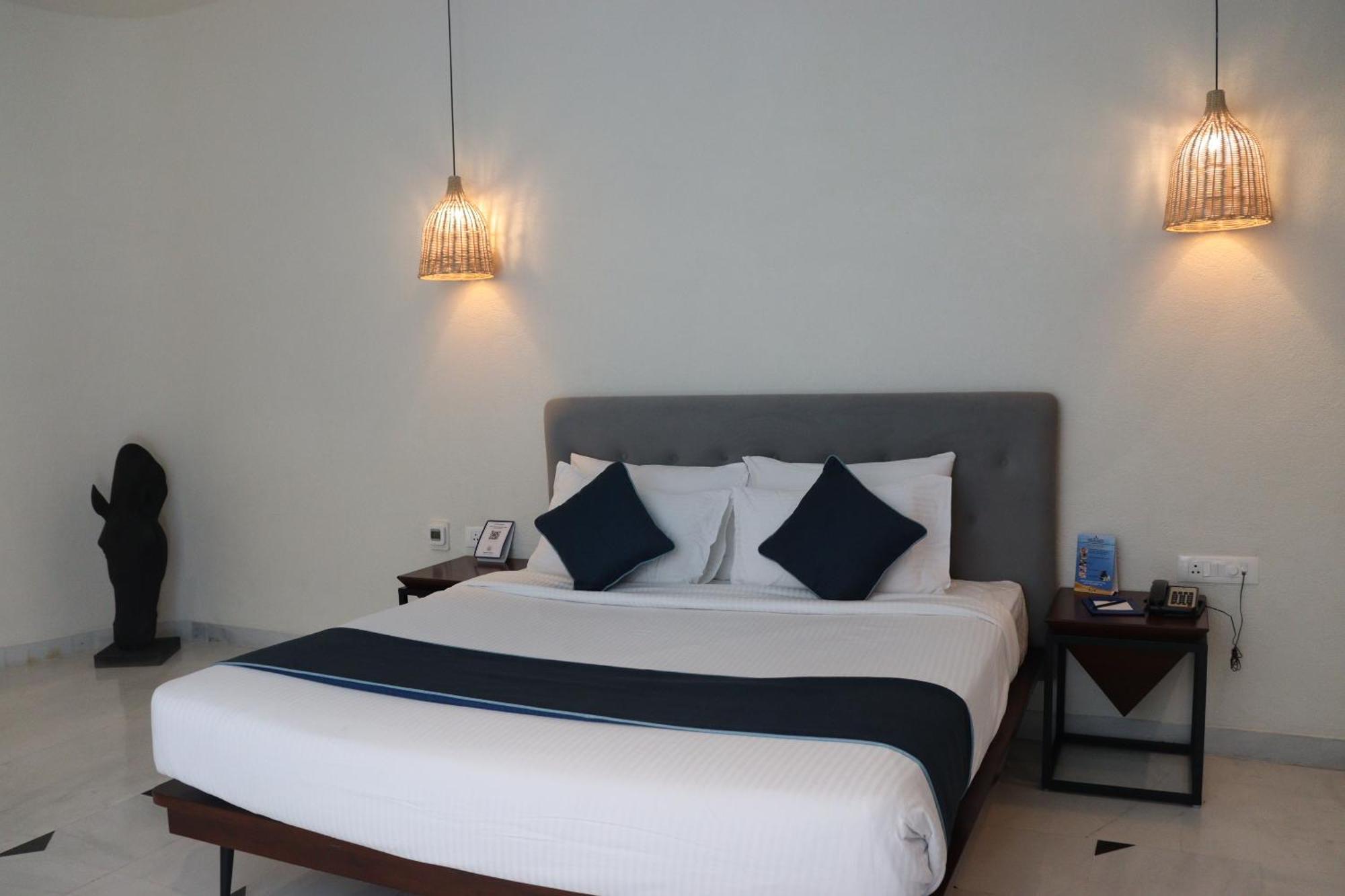 Ramee Royal Resort & Spa - Udaipur Exterior photo