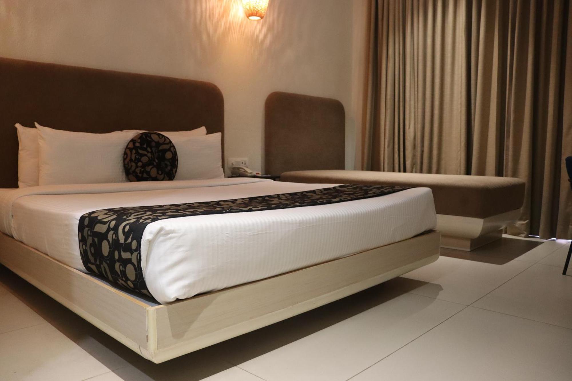 Ramee Royal Resort & Spa - Udaipur Exterior photo